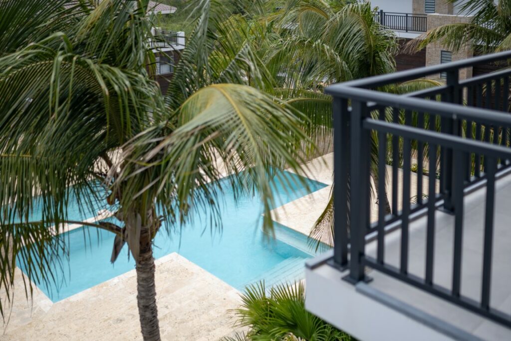 Breeze 9-51 (Medium)