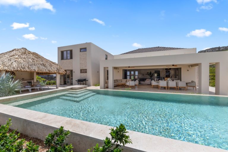 Private Villa Ixora